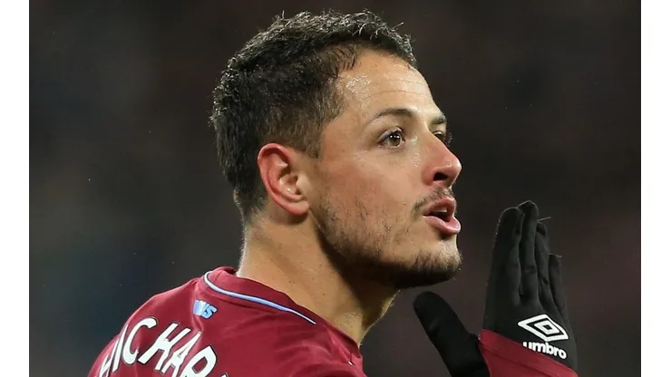 Chicharito continuará en el West Ham.