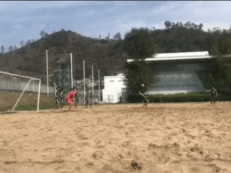 Un jugador de la Selección de México de fútbol playa anotó un tremendo golazo de chalaca
