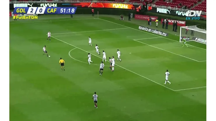 Basulto puso el tercero con un golazo.