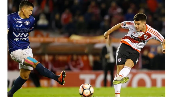 Tomás Andrade con la camiseta de River.