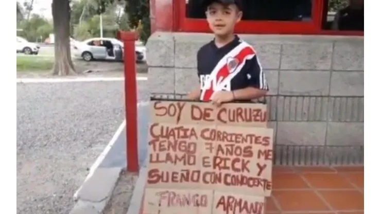 Gigante: Armani le cumplió el sueño a un pequeño fanático