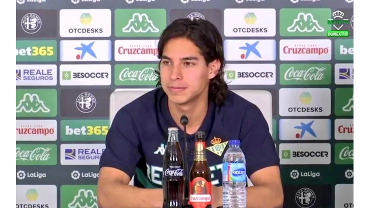 Encantado de tenerlo: Lainez llegó al Betis y le agradeció a Guardado