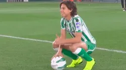 Adiós al 20: Se conoció el dorsal que llevará en la espalda Diego Lainez en el Betis