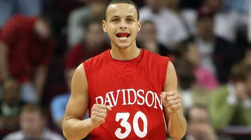 La insólita razón por la que Davidson no retira la camiseta de Steph Curry