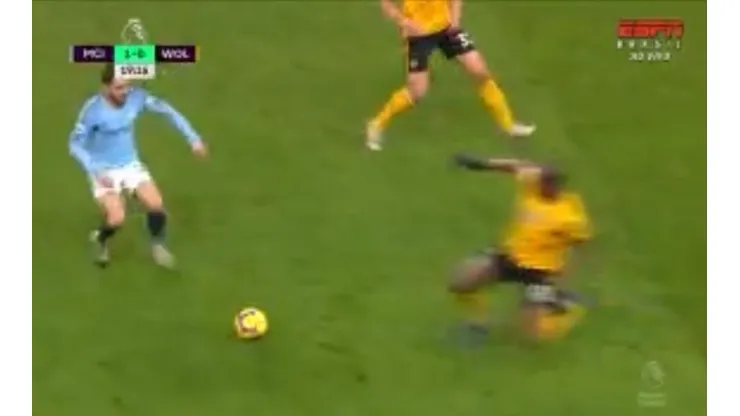 Willy Boly se fue expulsado de forma temprana.