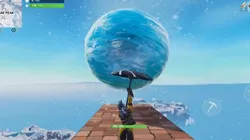Una bola de hielo gigante aparece en Fortnite para dar comienzo a un nuevo evento