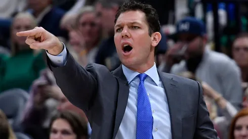 Luke Walton modificará el quinteto de los Lakers mientras vuelve LeBron James