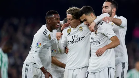 Todo Real Madrid celebra una victoria vital.