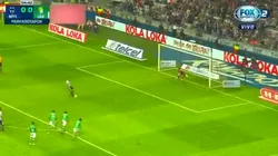 Nicolás Sánchez pateó de gran manera para anotar el primer gol del partido.