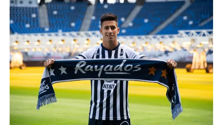 Enojo en Monterrey porque no llegó el transfer de Meza