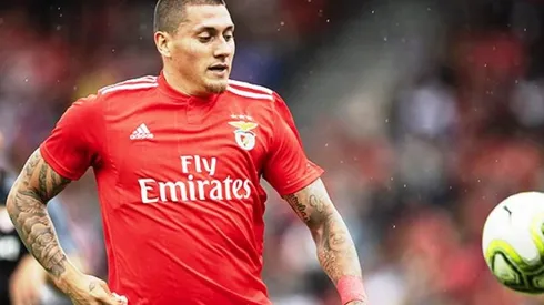 En medio de los rumores con América, Nico Castillo bromea con Cervi