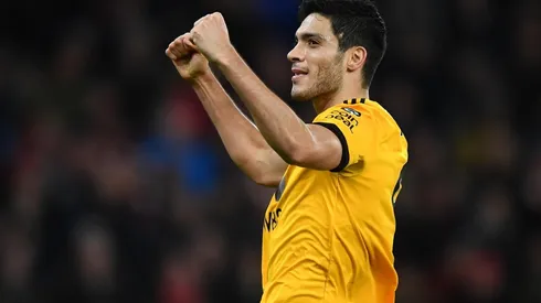 Hay una leyenda del fútbol inglés que está fascinada con Raúl Jiménez