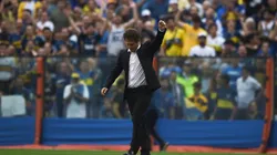 Guillermo en su último partido de local dirigiendo a Boca.