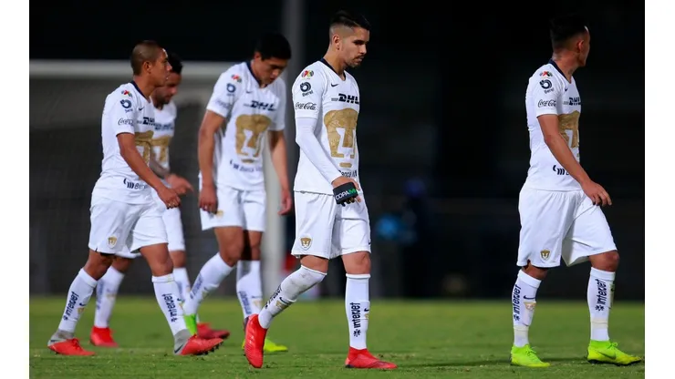 La decisión de no traer refuerzos está causando rechazo en la porra de Pumas.
