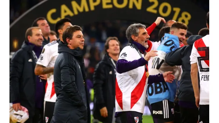 CAMPEÓN 2018. Marcelo Gallardo observa los festejos del River campeón de la Libertadores (Foto: Getty).