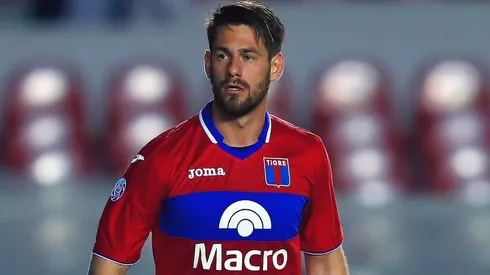 Batalla durante su paso por Tigre.