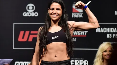 Imágenes sensibles: intentó asaltar a una luchadora de UFC y se llevó la golpiza de su vida