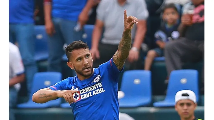 Todo listo: Walter Montoya dejó Cruz Azul y ya puso la firma en su nuevo club