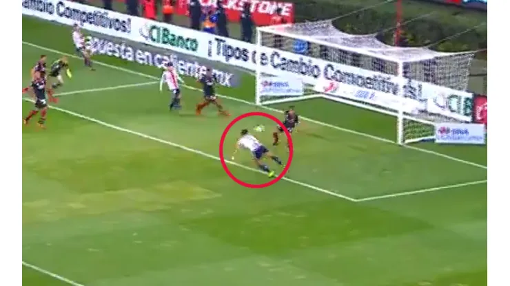 Pulido marcó el primer gol de Chivas en 2019 tras una buena combinación