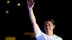 Gallardo saluda al público en el Monumental