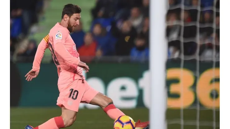 Messi puso el primero del Barcelona.