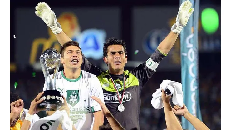 "Admiro a Oswaldo Sánchez y a Oribe Peralta"