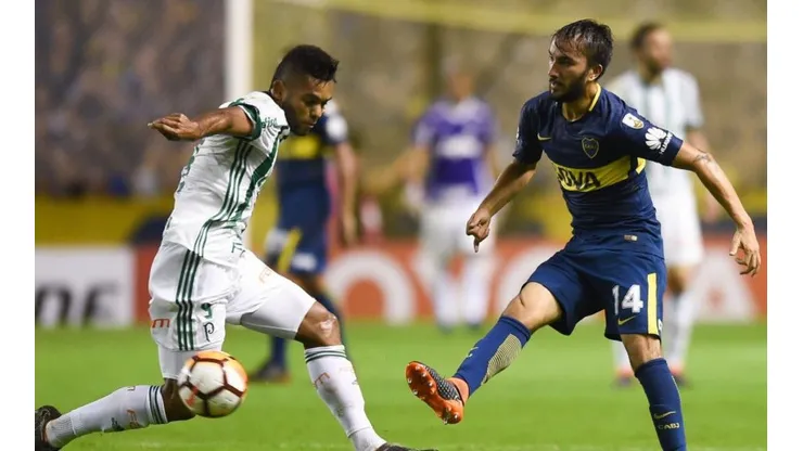 Pérez ante Palmeiras en uno de sus últimos partidos con la camiseta de Boca.