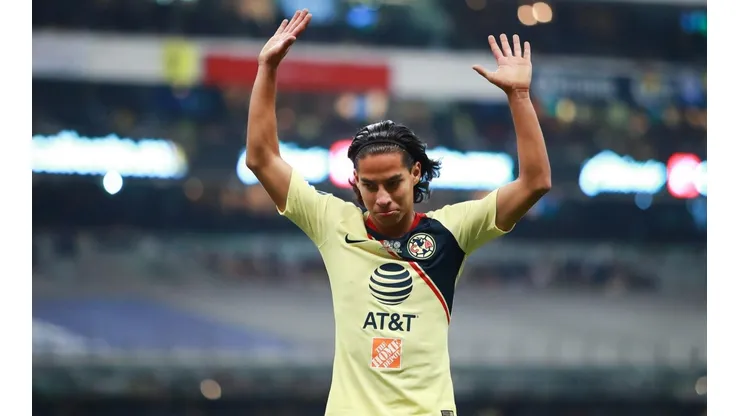 Faitelson aconsejó al América qué hacer con Lainez y lo comparó con Chicharito