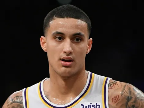 Más lesiones para los Lakers: Kyle Kuzma sufre contusión de espalda y deberá ser evaluado