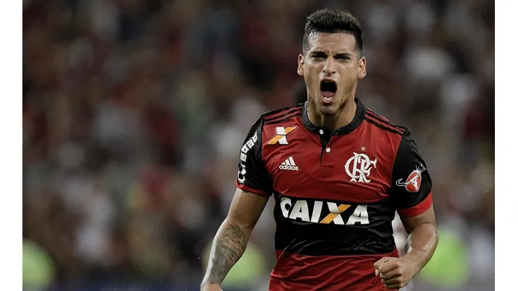 Vía libre: el DT del Flamengo le abrió las puertas a Trauco para salir del club