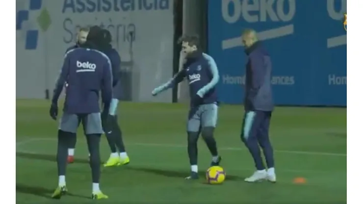 Messi dejó sus vacaciones y volvió al Barcelona con un caño 