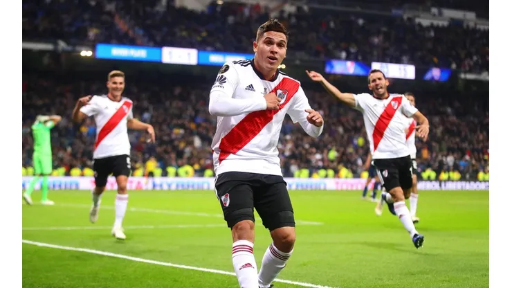 Mientras en River no saben que va a ser de su futuro, Juanfer Quintero se divierte