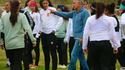 El gran gesto de Ferretti: fue al entrenamiento de Tigres Femenil
