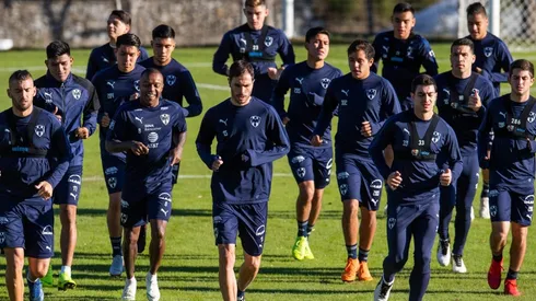 Muy graciosa la foto de los dos jugadores de Monterrey.
