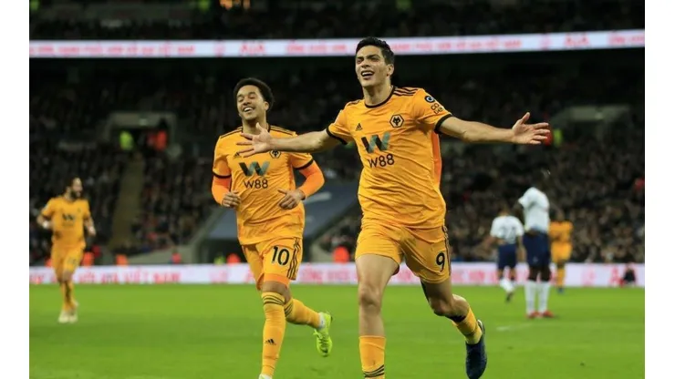 De la mano de Raúl Jiménez, los Wolves le remontaron al Tottenham