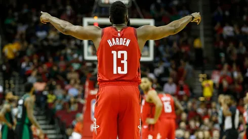 James Harden acumula 8 partidos seguidos con 30 o más puntos