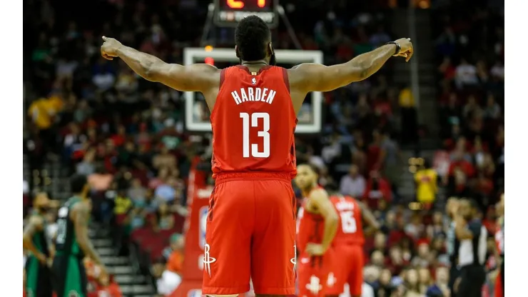 James Harden acumula 8 partidos seguidos con 30 o más puntos