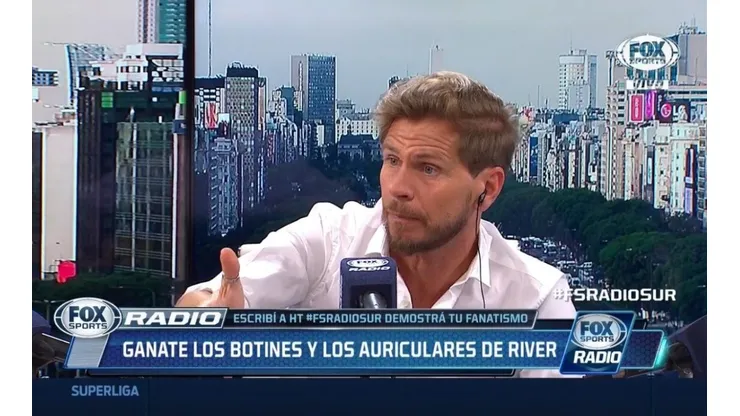 Burdisso lleva 10 días en Boca y Vignolo ya le pegó en vivo