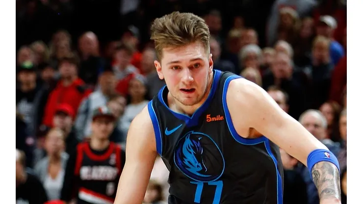 Luka Doncic practica cómo engañar a los árbitros