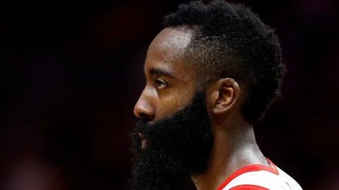 James Harden lleva a 70 niños de compras en navidad