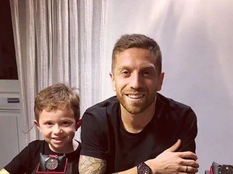 El sueño del pibe: el hijo del Papu Gómez metió foto con dos cracks de la Juventus