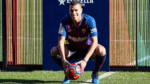 A Murillo no le fue sencillo controlar el balón sobre el césped del Camp Nou