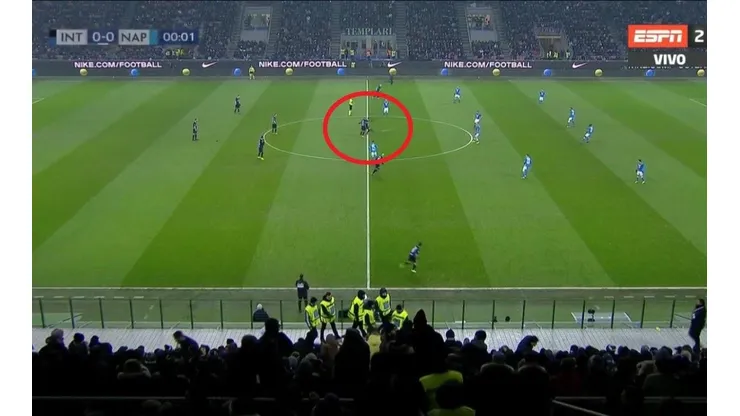 Casi hace el gol de su vida: Icardi sacó del medio ¡y le pegó al travesaño!
