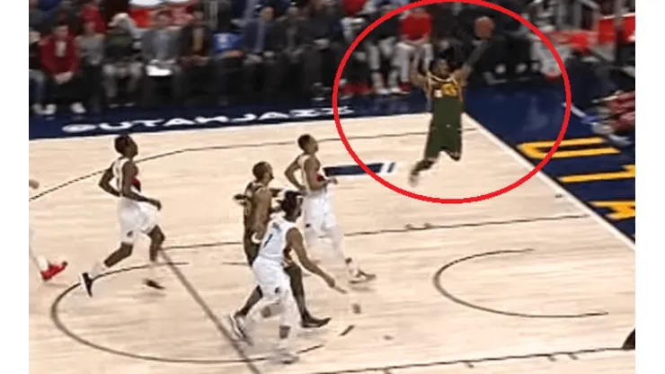 Donovan Mitchell y la clavada del año en la NBA