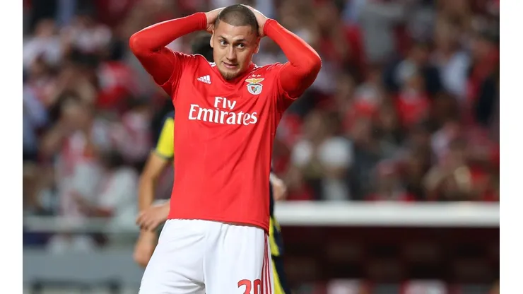 El insólito motivo por el cual castigaron a Nicolás Castillo en Benfica