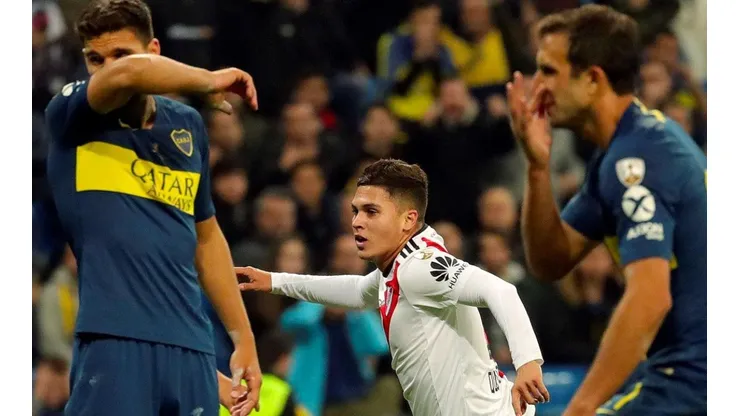 Quintero pasó el 25 con una camiseta ¡azul y amarilla!