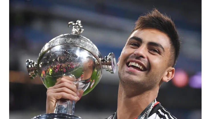 Gonzalo Martínez con la Copa Libertadores