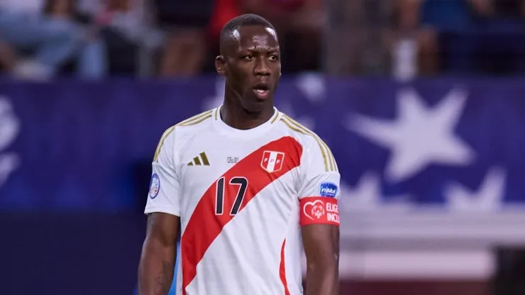 Luis Advíncula es uno de los jugadores más experimentados de Perú.