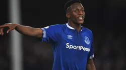 La pesadilla de Yerry Mina en Everton llegó a las tribunas