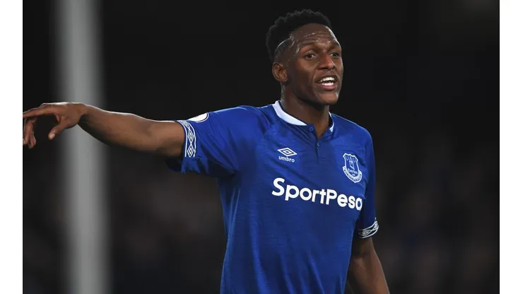 La pesadilla de Yerry Mina en Everton llegó a las tribunas